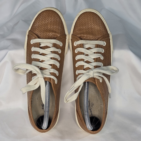 Universal Thread Sneakers Textured Weave Pattern Lace Up Dark Chestnut Caramel 9 - Picture 3 of 10